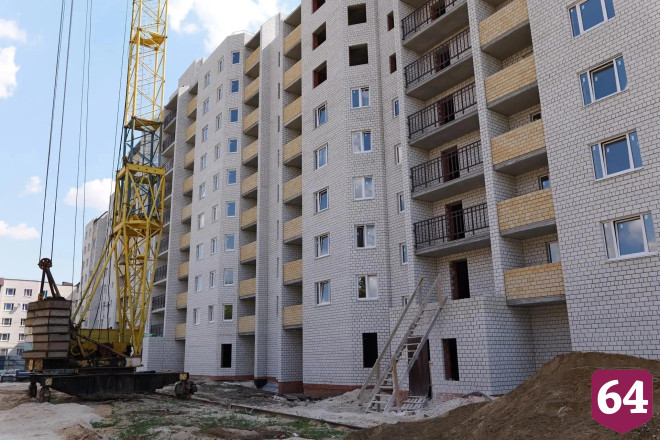 В Ершовском районе ремонтируют дороги и переселяют людей из аварийного жилья